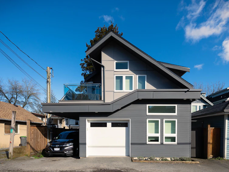 1346 E 11th Avenue, Vancouver, BC, V5N 1Y5 - 2