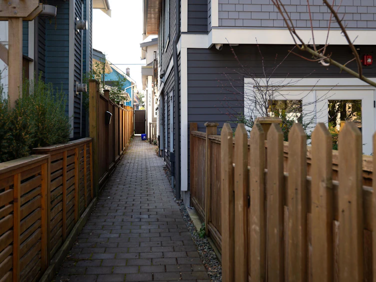 1346 E 11th Avenue, Vancouver, BC, V5N 1Y5 - 3
