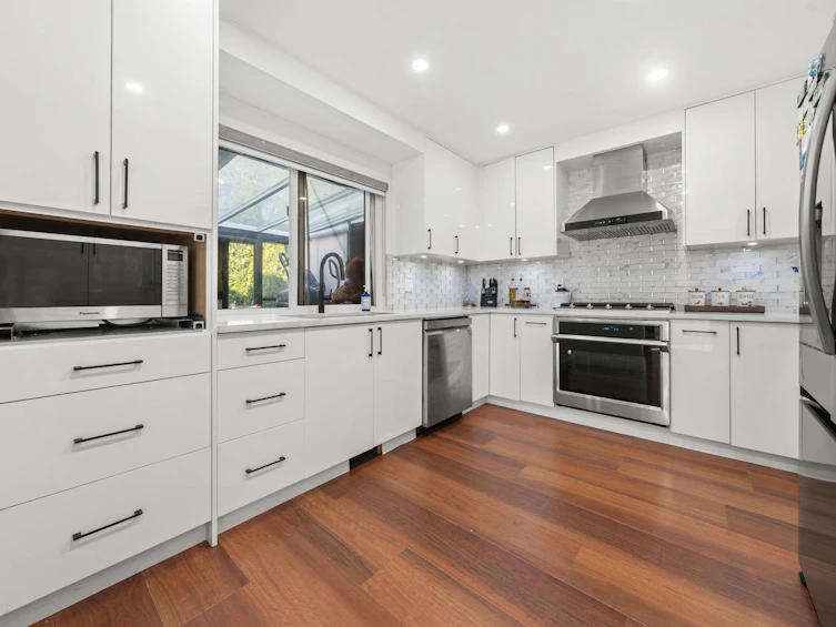 12501 76a Avenue, Surrey, BC, V3W 7W5 - 11
