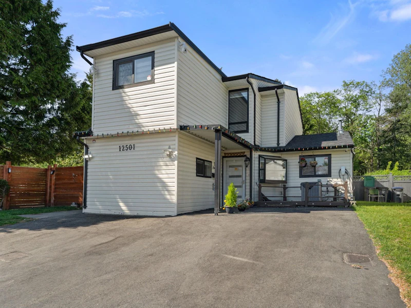 12501 76a Avenue, Surrey BC V3W 7W5