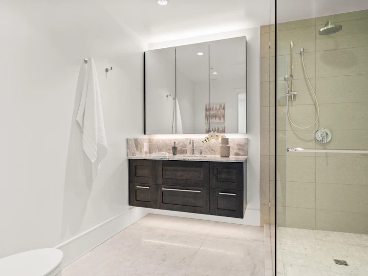 1701-1500 Martin Street, Surrey, BC, V3Z 2L5 - 14
