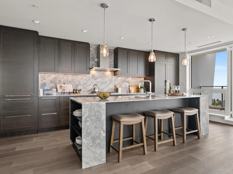 1701-1500 Martin Street, Surrey, BC, V3Z 2L5 - 7