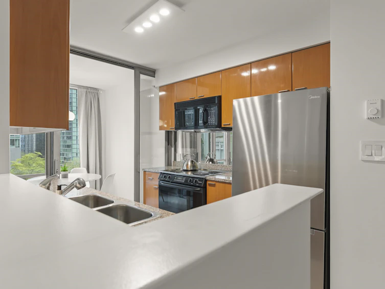 501-1200 W Georgia Street, Vancouver, BC, V6E 4R2 - 13