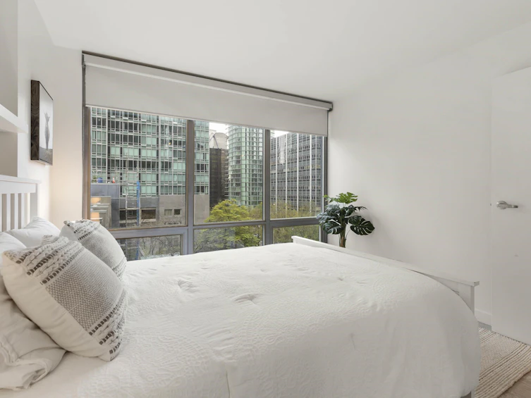 501-1200 W Georgia Street, Vancouver, BC, V6E 4R2 - 26