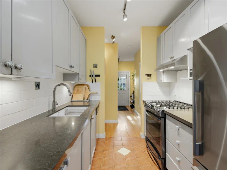 1320 Victoria Drive, Vancouver, BC, V5L 4G8 - 6