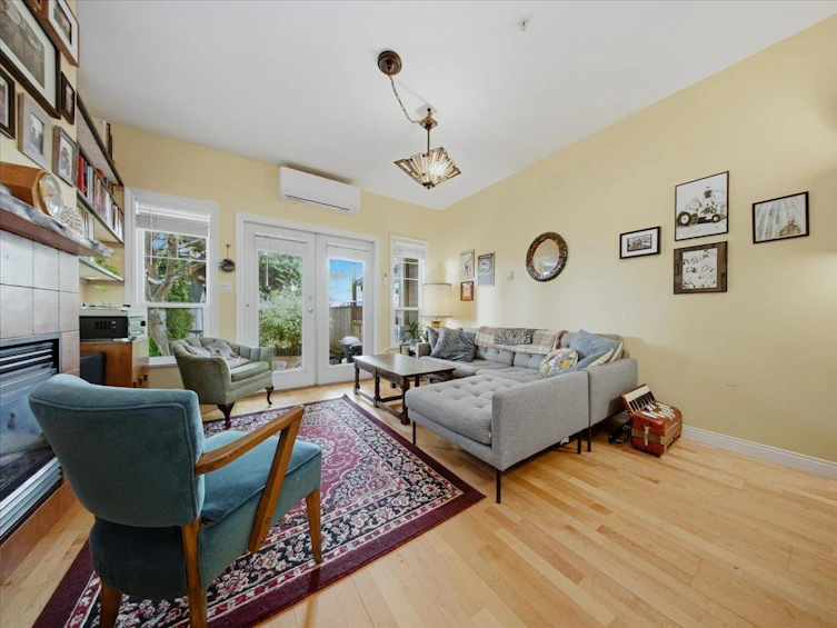 1320 Victoria Drive, Vancouver, BC, V5L 4G8 - 9