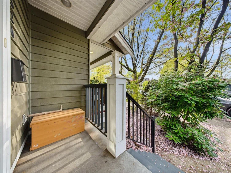 1320 Victoria Drive, Vancouver, BC, V5L 4G8 - 2