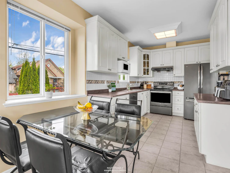 5323 Dumfries Street, Vancouver, BC, V5P 3A3 - 10
