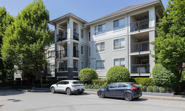 D401-8929 202 Street