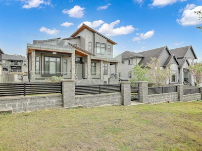 5538 184 Street - 2