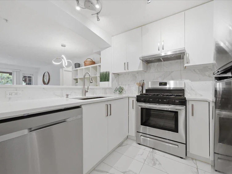 310-2966 Silver Springs Boulevard, Coquitlam, BC, V3E 3S1 - 4