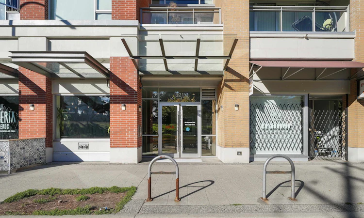 715-221 Union Street