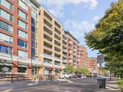 715-221 Union Street - 2