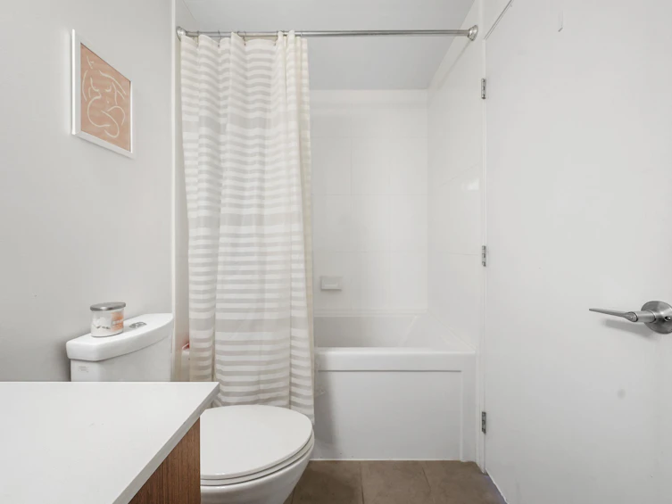 715-221 Union Street, Vancouver, BC, V6A 0B4 - 13
