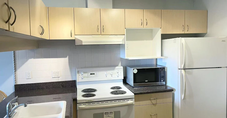60*-6611 Cooney Road, Richmond, BC, V6Y 4C5 - 4