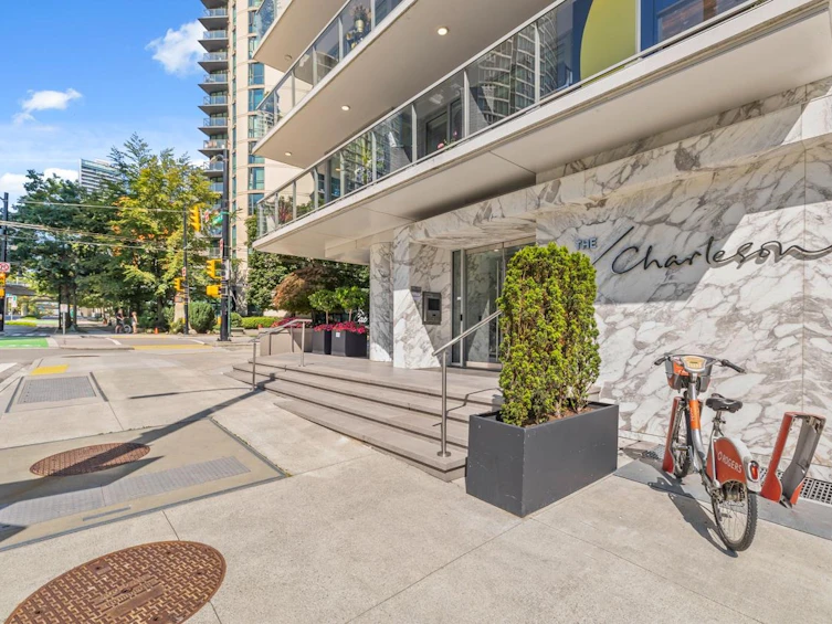 201-499 Pacific Street, Vancouver, BC, V6B 0N4 - 3