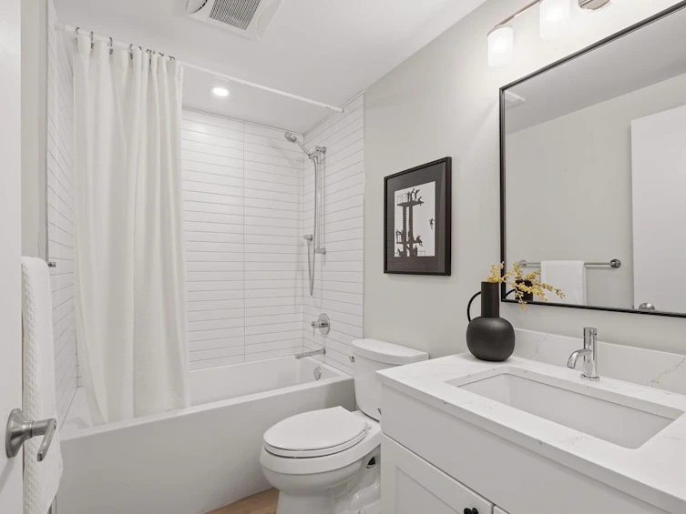 207-1535 Nelson Street, Vancouver, BC, V6C 1M2 - 20