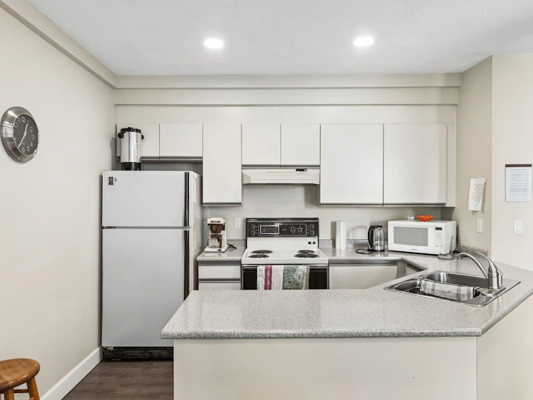 419-121 W 29th Street, North Vancouver, BC, V7N 4L6 - 31