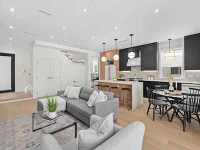 679 W 18th Avenue - 5