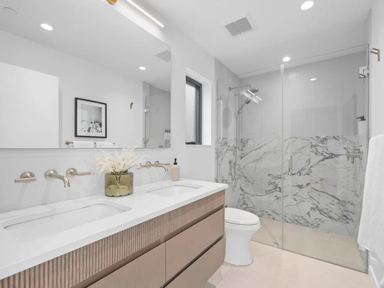 1-435 E 37th Avenue, Vancouver, BC, V5W 1E8 - 19