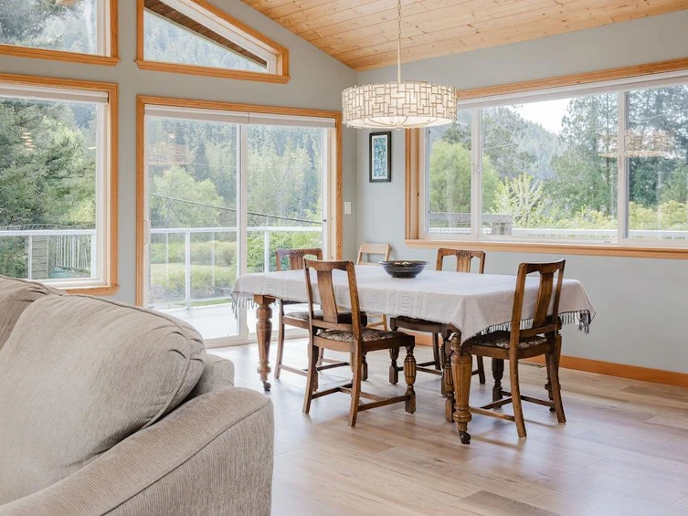 12800 Mainsail Road, Pender Harbour Egmont, BC, V0N 2H1 - 12
