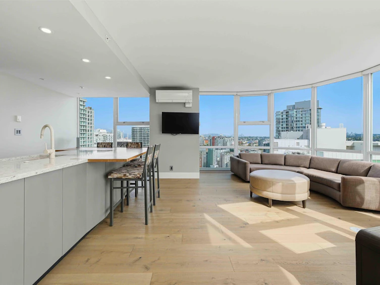 2908-193 Aquarius Mews, Vancouver, BC, V6Z 2Z2 - 2