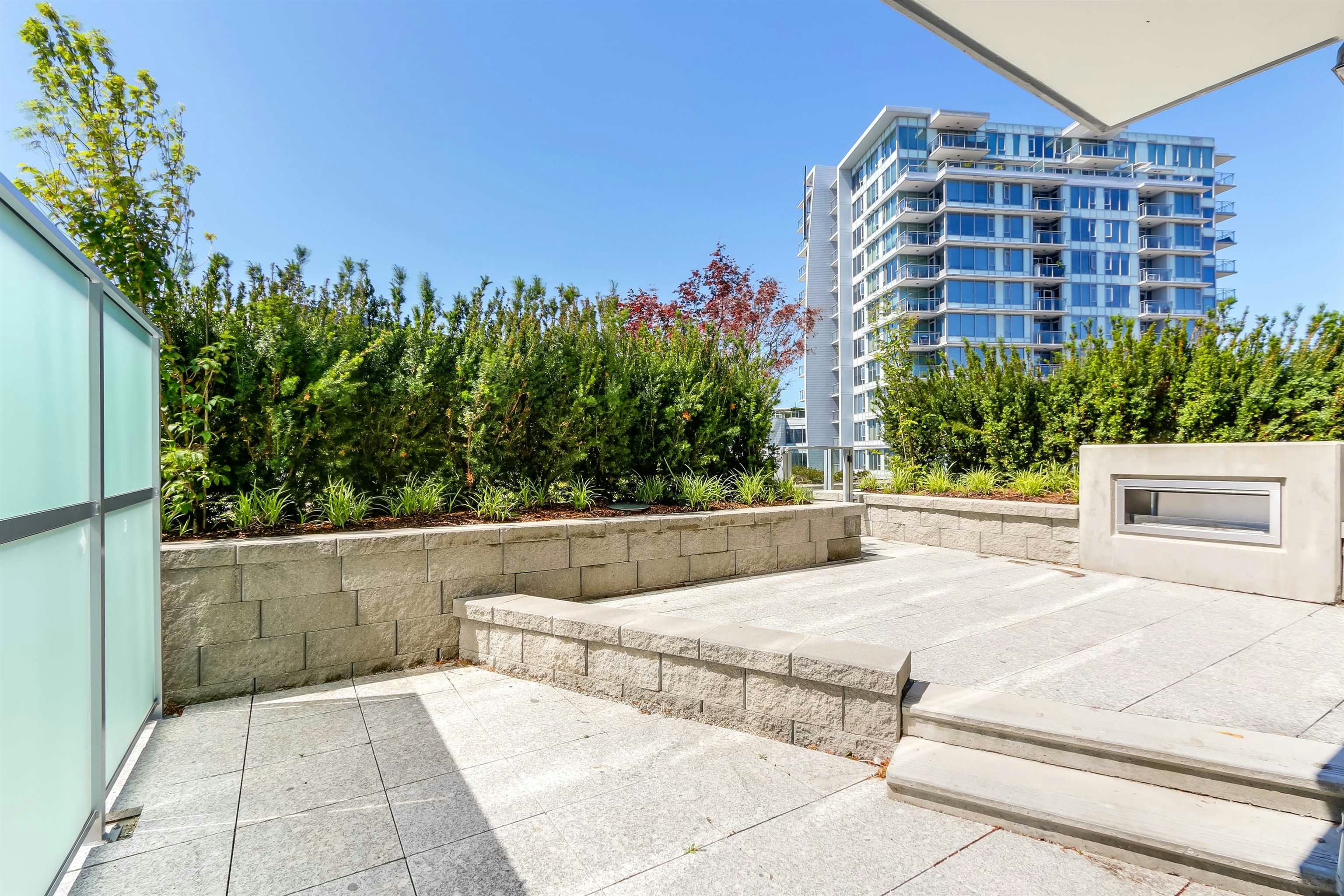 601-7468 Lansdowne Road, Richmond, BC, V7C 0B7