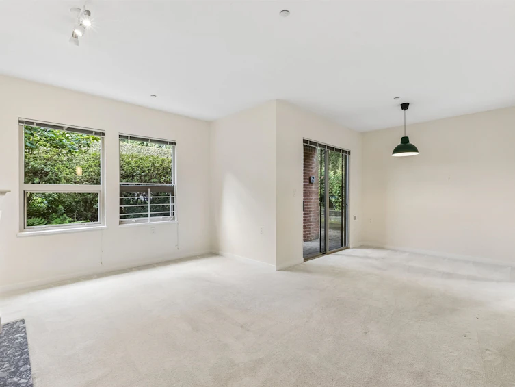 105-843 22nd Street, West Vancouver, BC, V7V 4C1 - 5