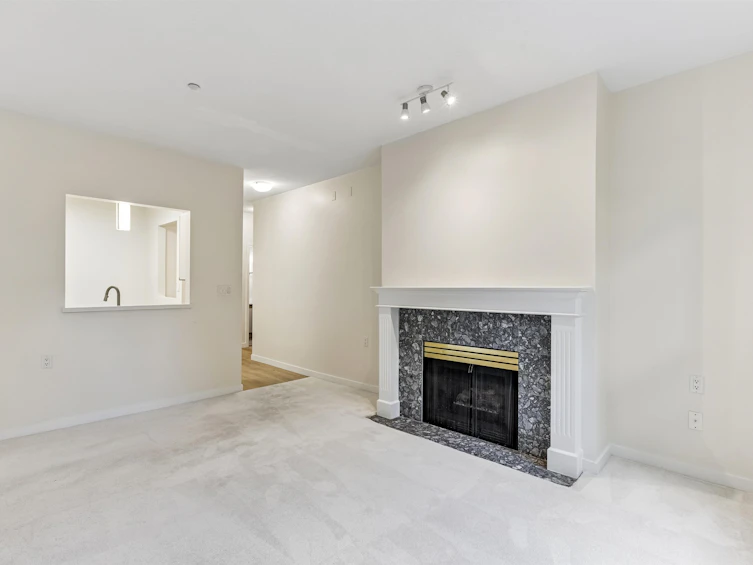 105-843 22nd Street, West Vancouver, BC, V7V 4C1 - 4