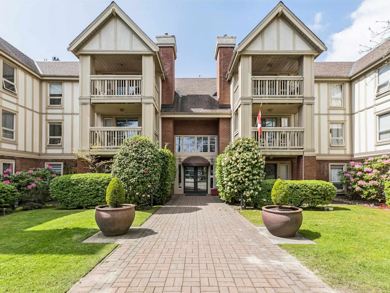 105 - 843 22nd Street, West Vancouver BC V7V 4C1