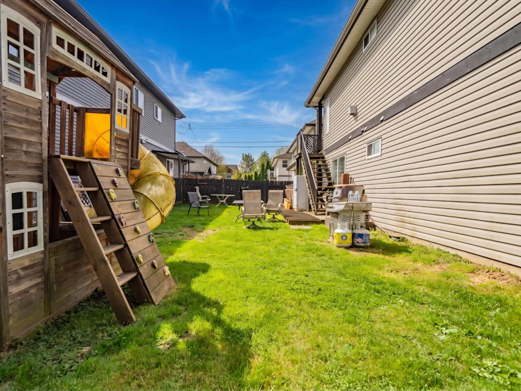 8390 Harris Street, Mission, BC, V2V 7R9 - 29