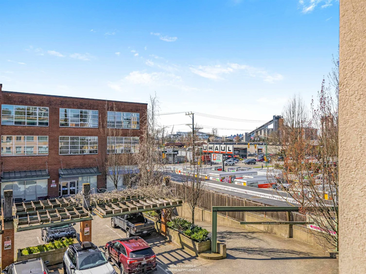 303-223 Mountain Highway, North Vancouver, BC, V7J 3V3 - 21