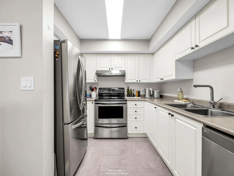303-223 Mountain Highway, North Vancouver, BC, V7J 3V3 - 5