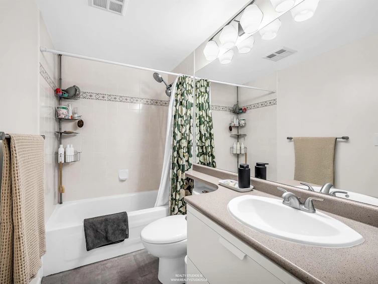303-223 Mountain Highway, North Vancouver, BC, V7J 3V3 - 14