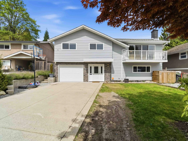 1861 Chalmers Avenue, Port Coquitlam BC V3B 2T3