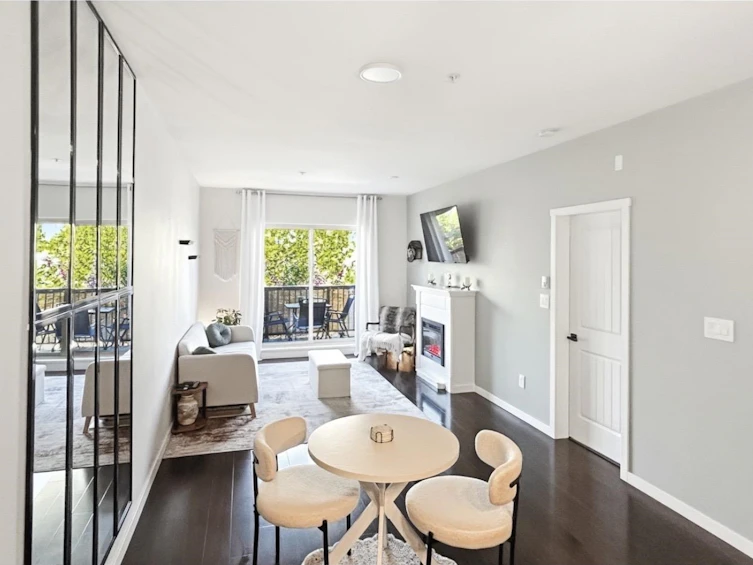 303-22290 North Avenue, Maple Ridge, BC, V2X 8Z8 - 4