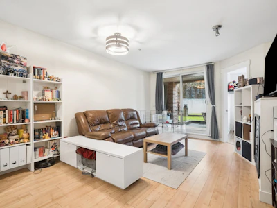 111-10822 City Parkway - 3