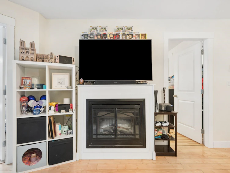 111-10822 City Parkway, Surrey, BC, V3T 0C2 - 4
