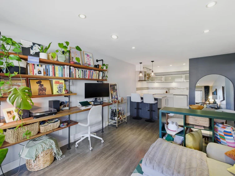 205-1864 Frances Street, Vancouver, BC, V5L 1Z7 - 8