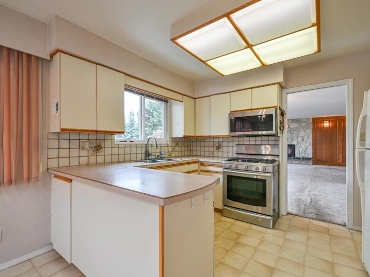 7740 Allman Street, Burnaby, BC, V5E 2B1 - 14