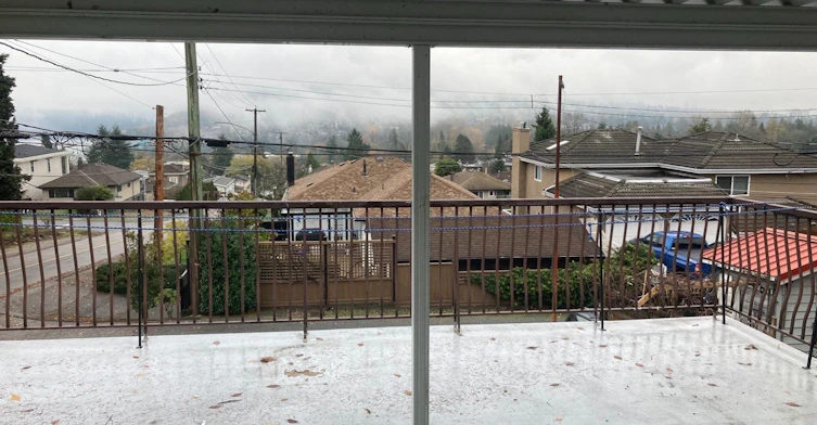UPPER-5704 Dundas Street, Burnaby, BC, V5B 1B5 - 11