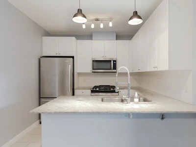 1007-280 Ross Drive - 5