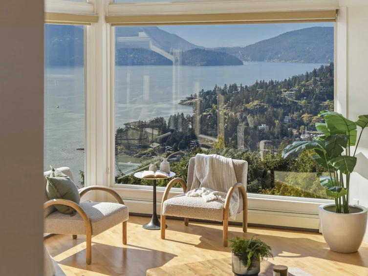 5447 Monte Bre Place, West Vancouver, BC, V7W 3A8 - 3