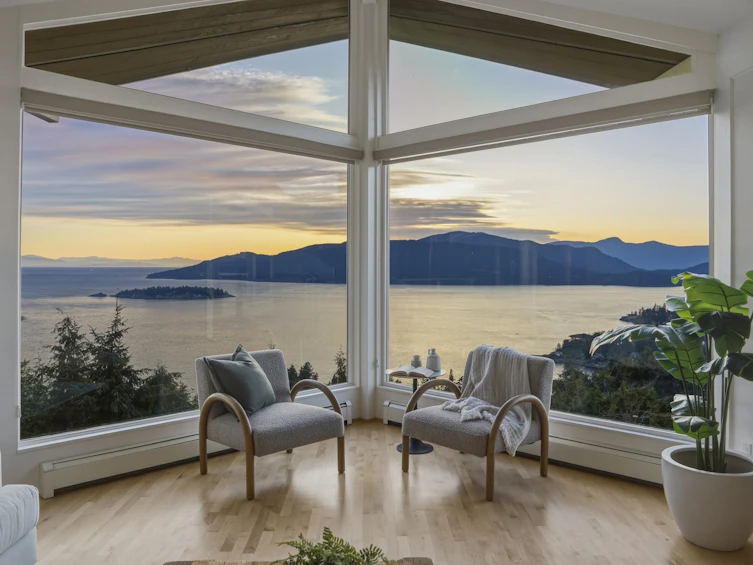 5447 Monte Bre Place, West Vancouver, BC, V7W 3A8 - 2