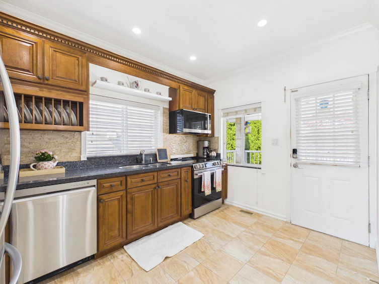 1115 Dublin Street, New Westminster, BC, V3M 2Z1 - 14