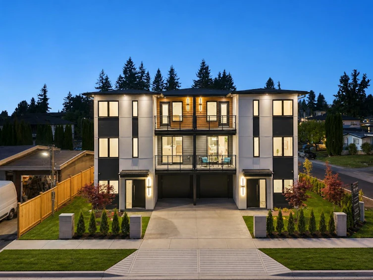 2-2491 Lynden Street, Abbotsford, BC, V2T 3C3 - 2