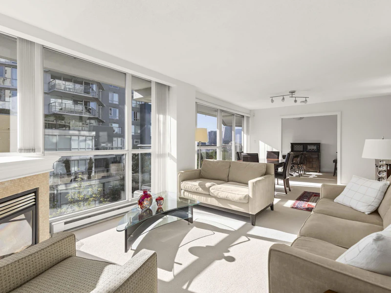 611 - 1425 W 6th Avenue, Vancouver BC V6H 4G5