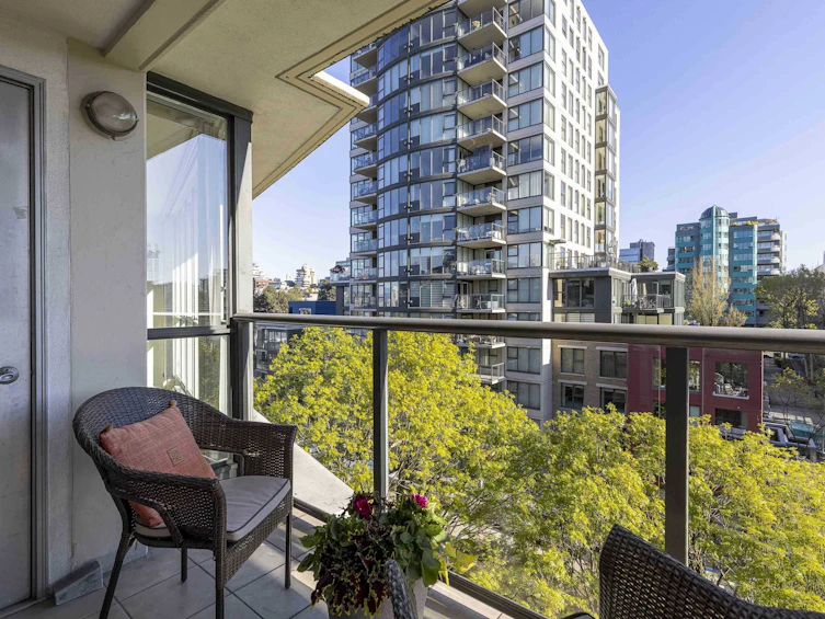 611-1425 W 6th Avenue, Vancouver, BC, V6H 4G5 - 5
