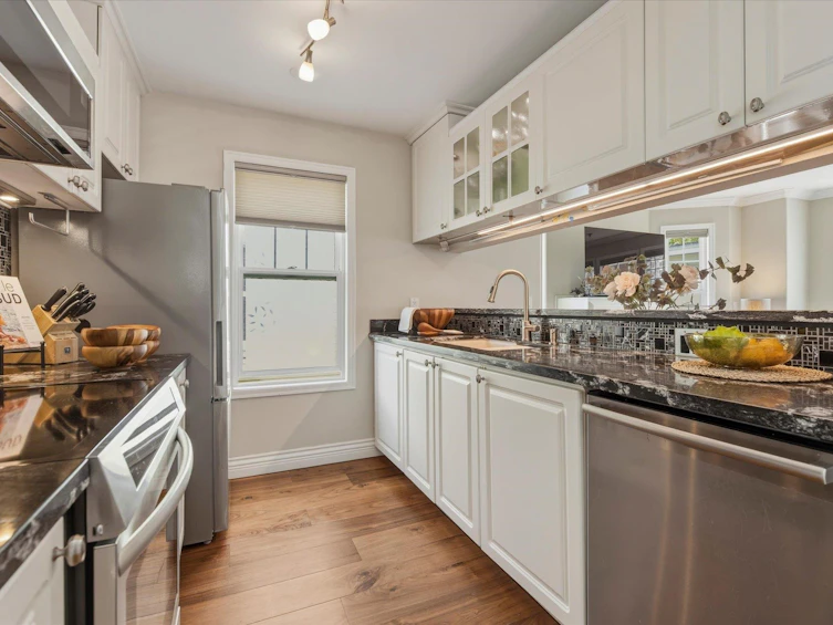 315-962 W 16th Avenue, Vancouver, BC, V5Z 1T2 - 9