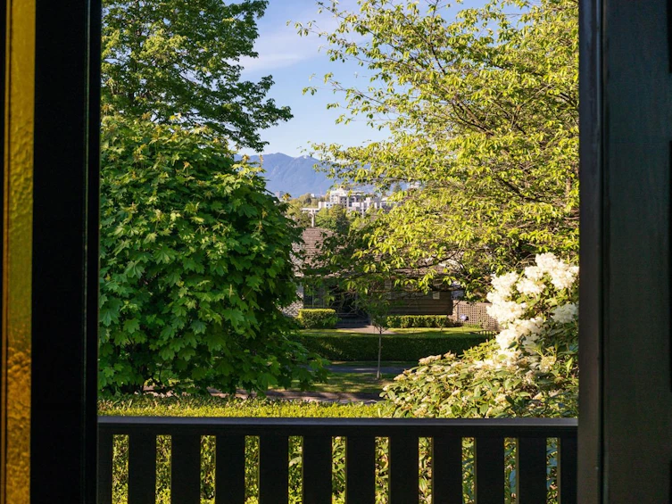2296 W 32nd Avenue, Vancouver, BC, V6L 2B2 - 2